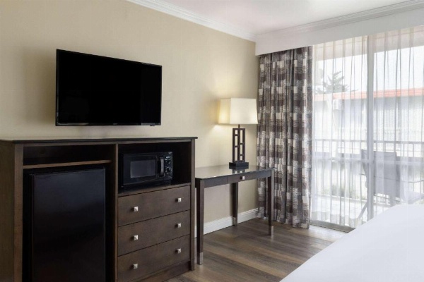 Travelodge by Wyndham Monterey Bay image 21