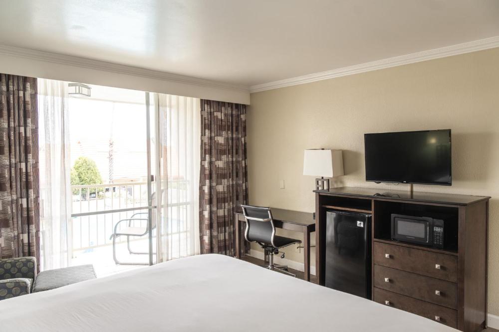 Room image 5