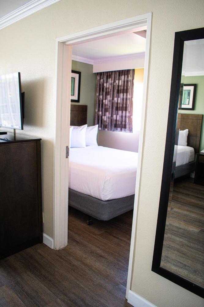 Room image 2